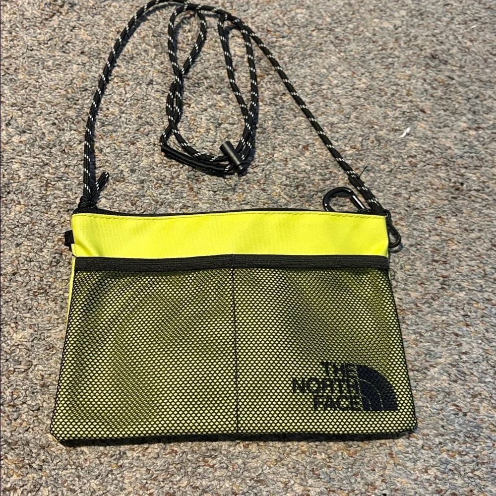 The North Face China Airlines Amenity Toiletry Bag